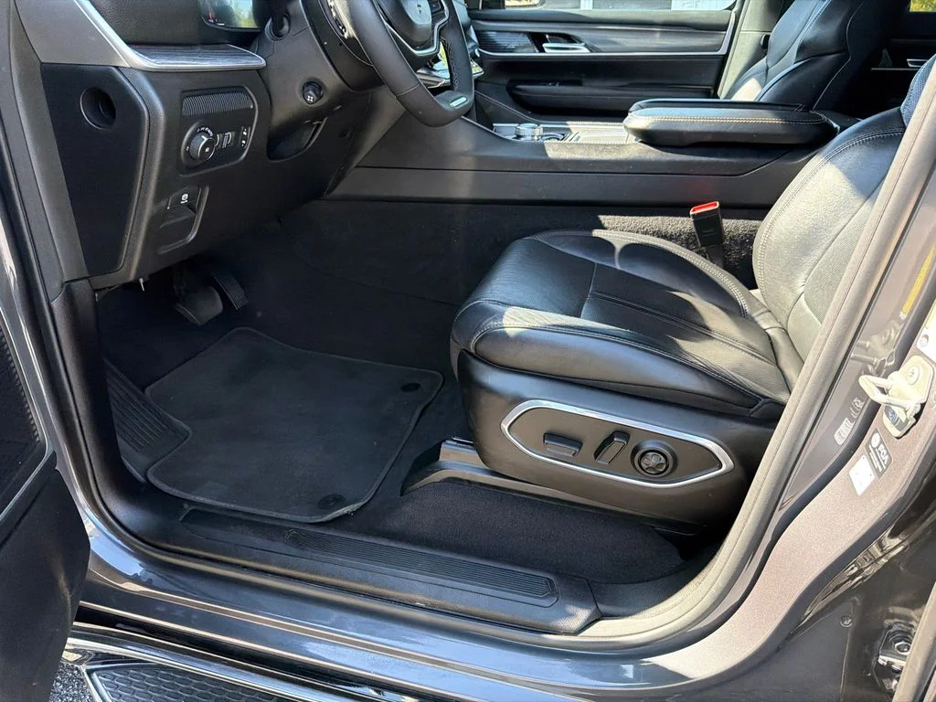 Used 2024 Gray Jeep Series II image 9