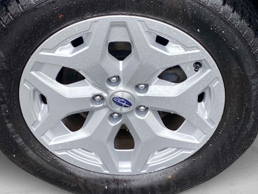 Used 2023 White Subaru Base image 26