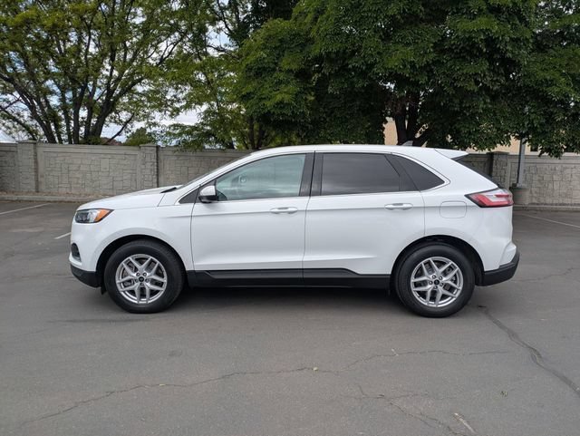 Used 2023 Oxford White Ford SEL image 7