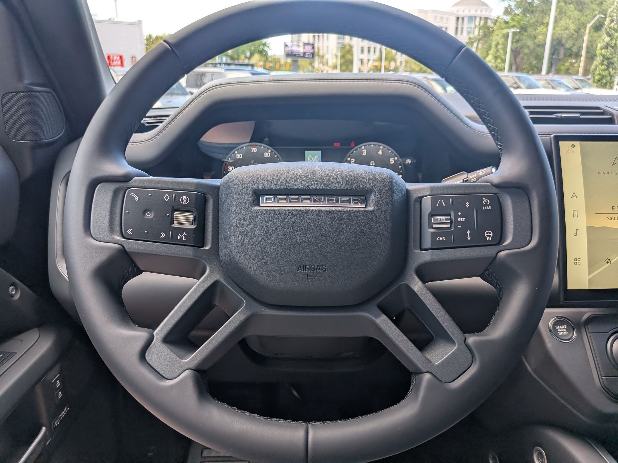 New 2026 Santorini Black Land Rover P400 X-Dynamic SE image 15