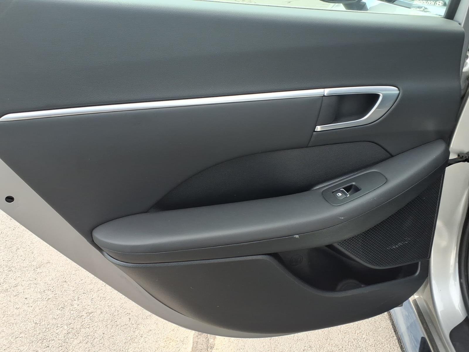 2022 Hyundai Sonata Hybrid SEL - Photo 17