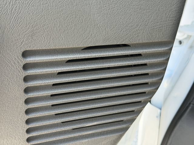 2025 Chevrolet Express Cargo Work Van - Photo 17