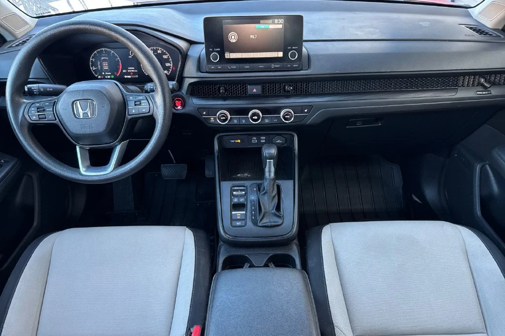 Used 2024 sparkle silver metallic Honda EX image 17