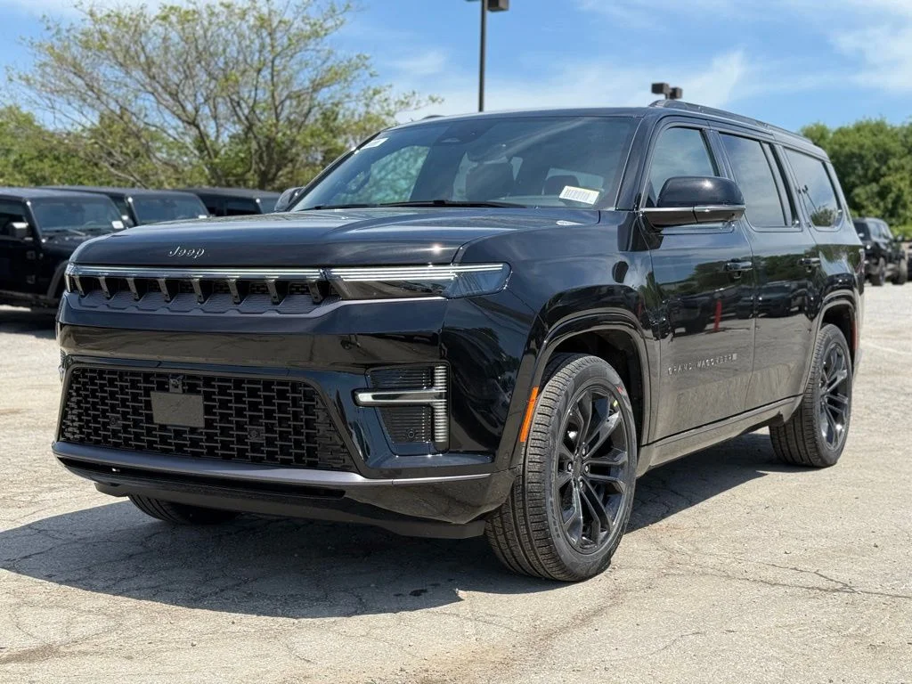 New 2026 High Gloss Black Exterior Paint Jeep Summit Obsidian image 2