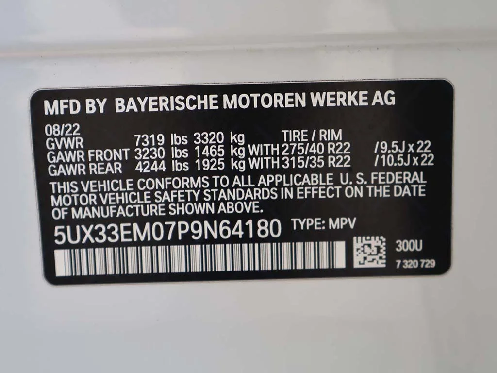 Used 2023 White BMW M60i image 69
