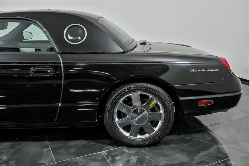 2002 Ford Thunderbird Deluxe - Photo 7