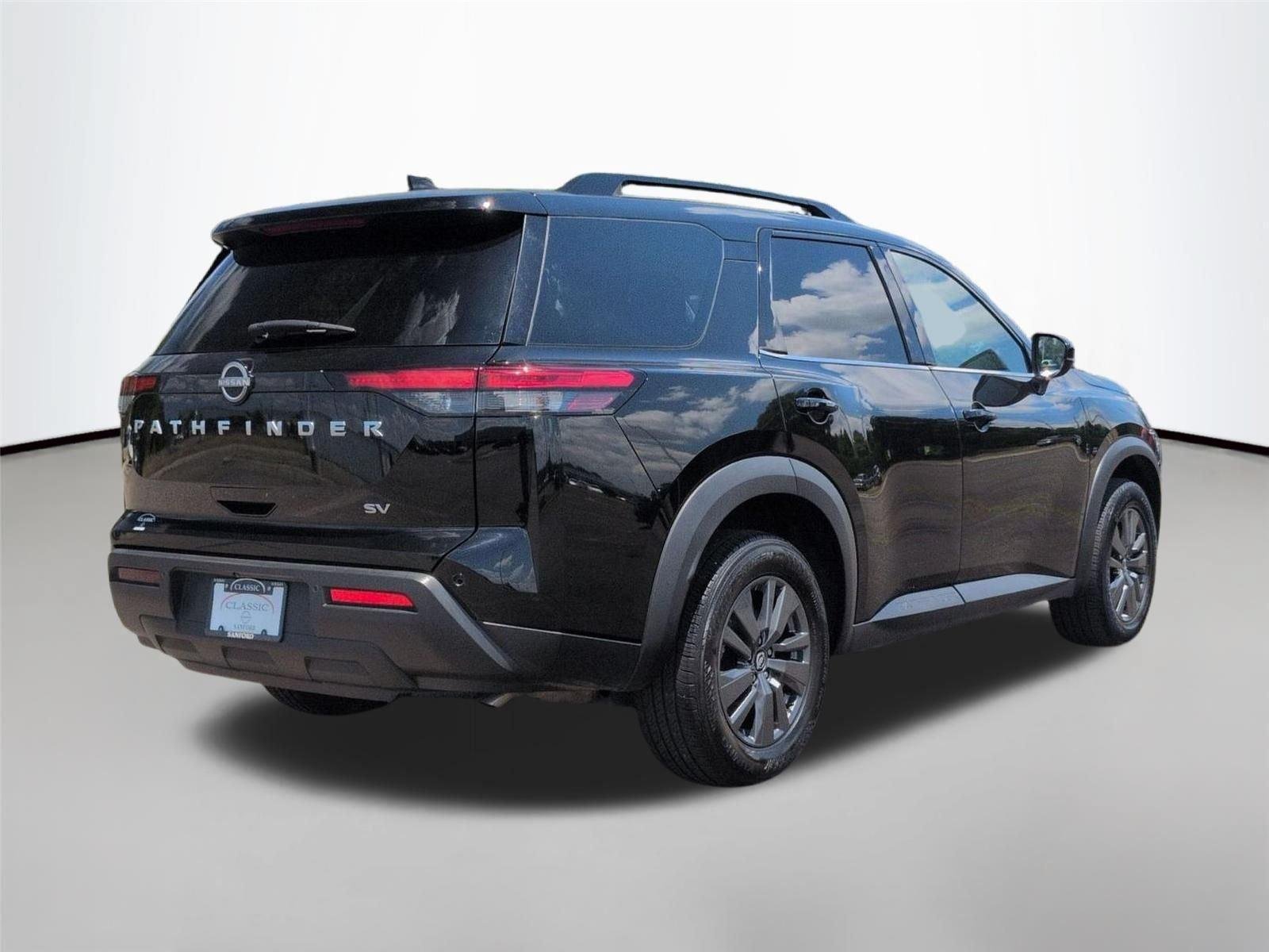 Used 2024  NISSAN SV image 5
