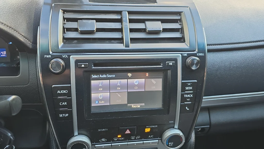 Used 2014 Gray Toyota SE image 11
