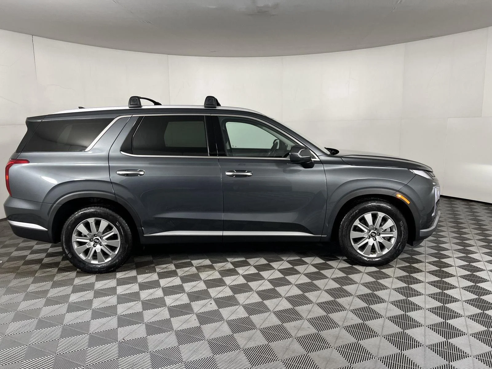 Used 2023 Steel Graphite Hyundai SEL image 30