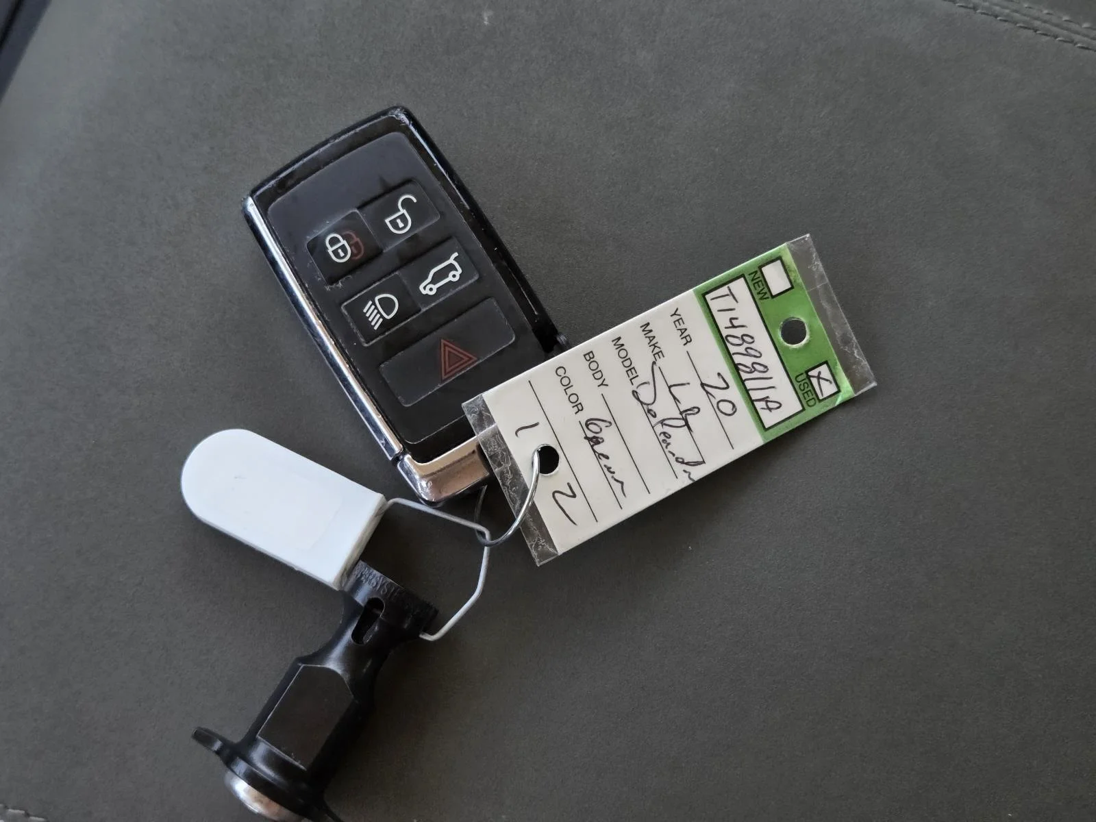 Used 2020 Pangea Green Metallic Land Rover SE image 45
