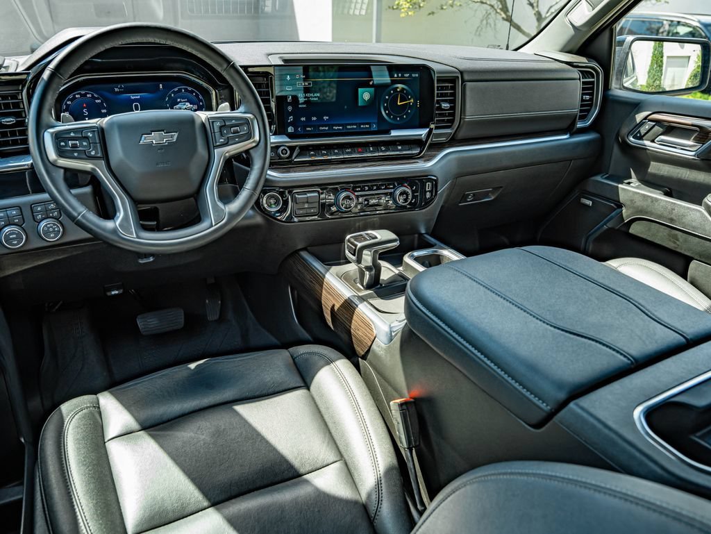 Used 2024 Dark Gray Chevrolet RST image 33