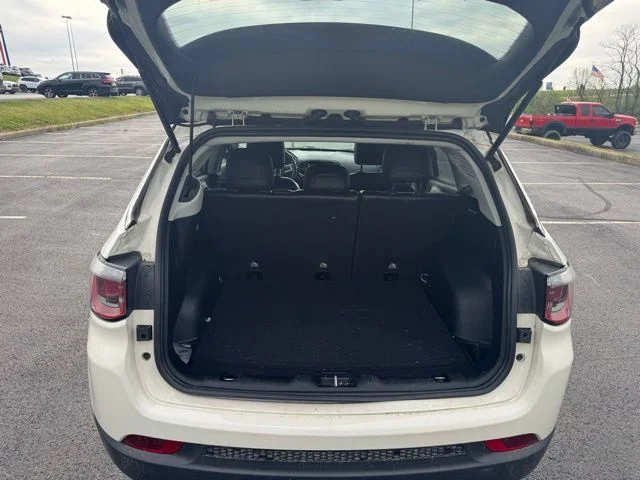Used 2018 White Jeep Limited image 5