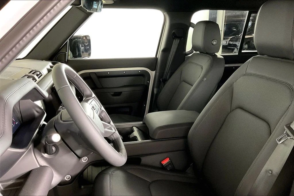 New 2026 Gray Land Rover X-Dynamic SE image 7