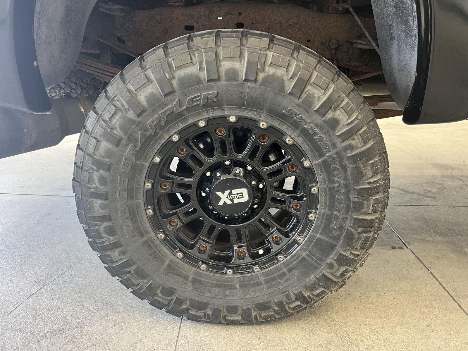 Used 2004 Gray Ford XL image 9