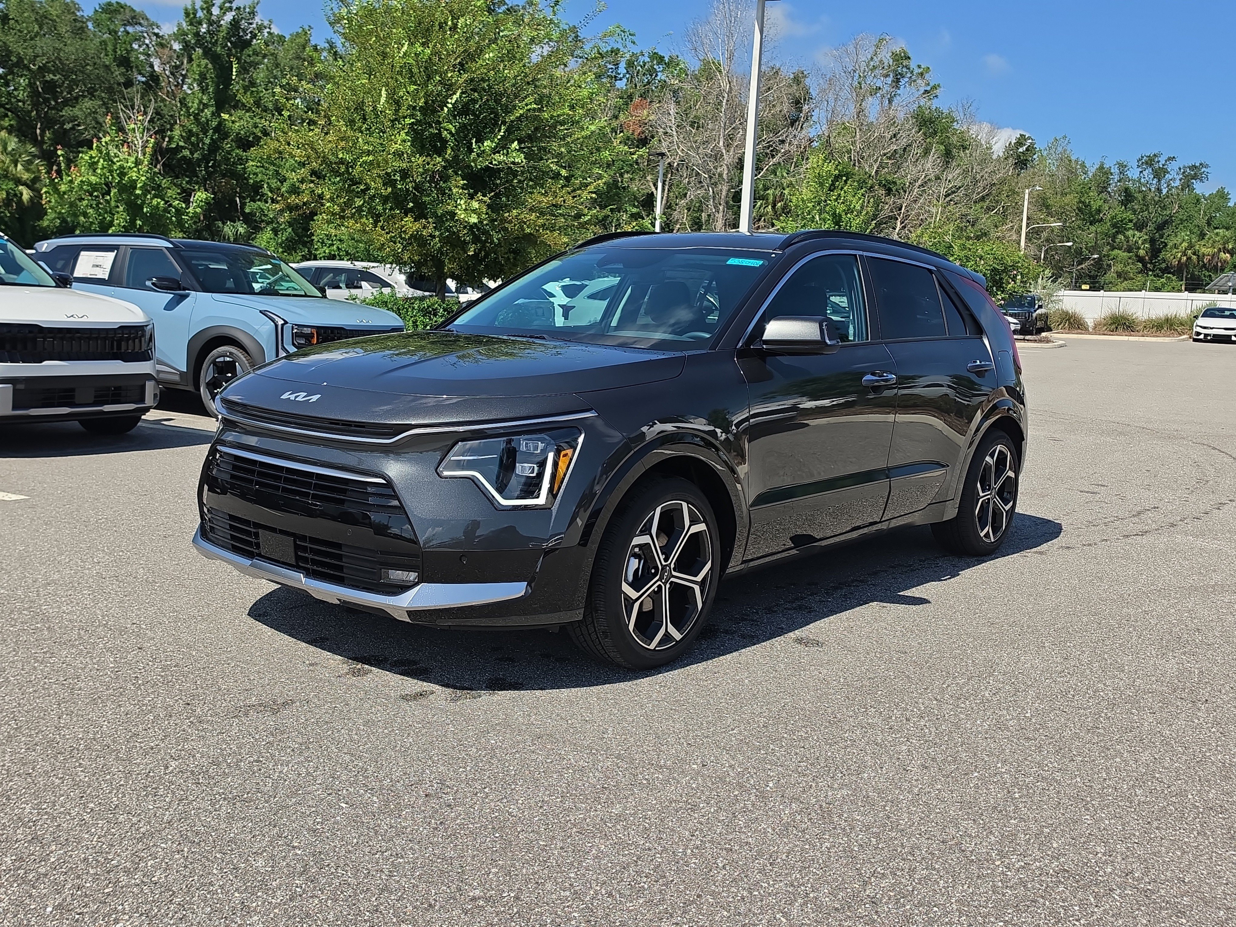 New 2026 Interstellar Gray Kia SX Touring image 4