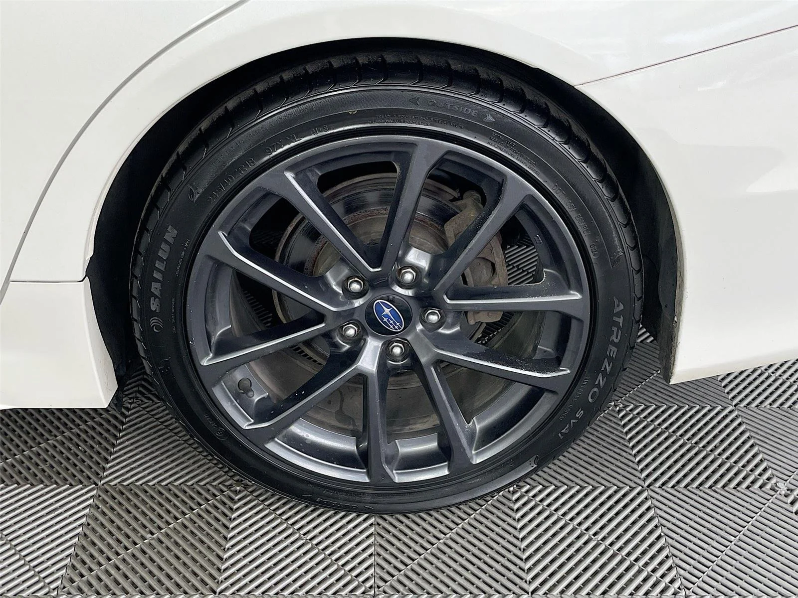 Used 2019 Crystal White Pearl Subaru Premium image 34