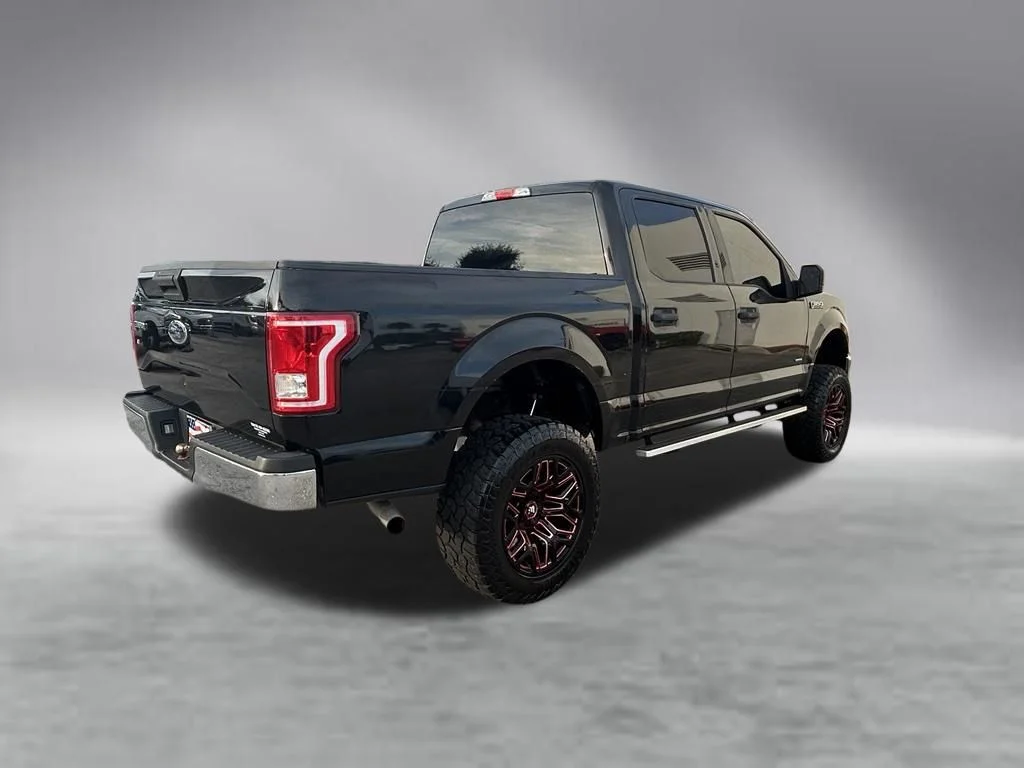 Used 2017 Shadow Black Ford XLT image 4