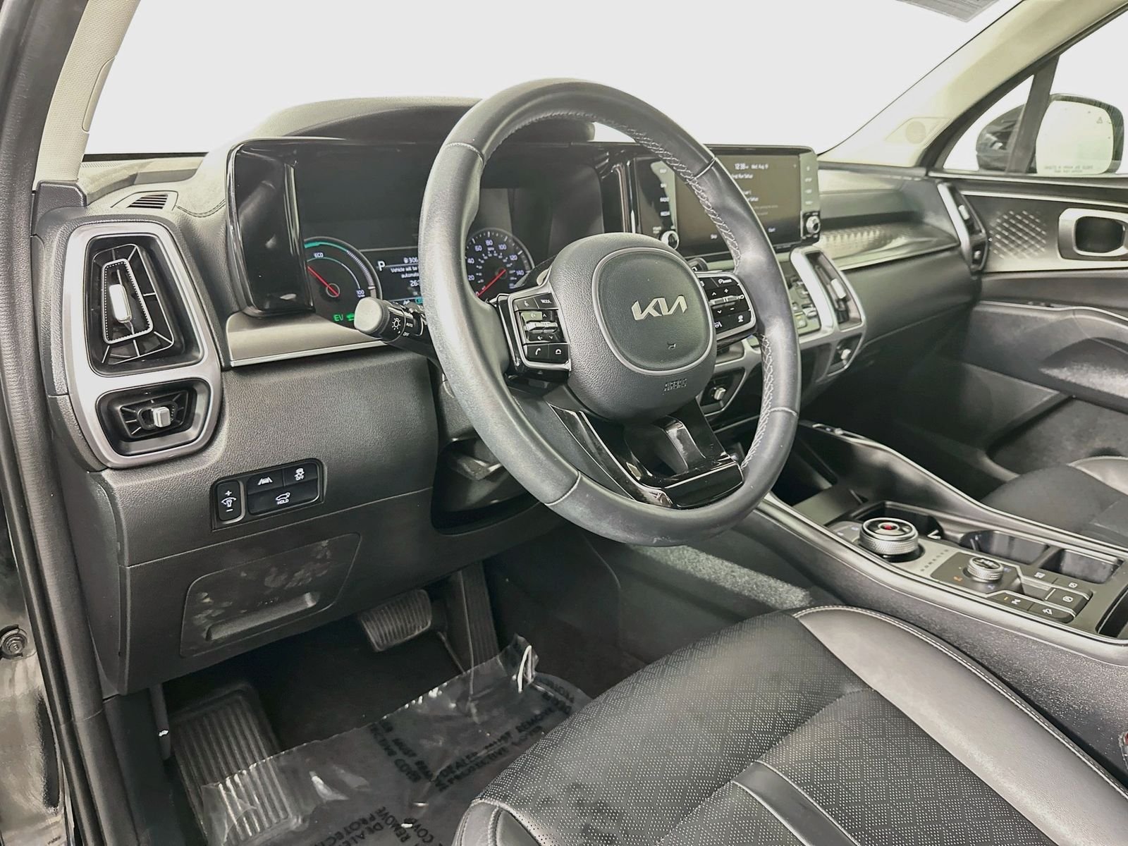Used 2023 Aurora Black Kia EX image 9