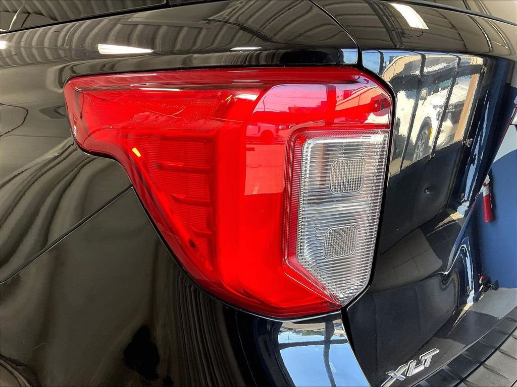Used 2023 Black Ford XLT image 35