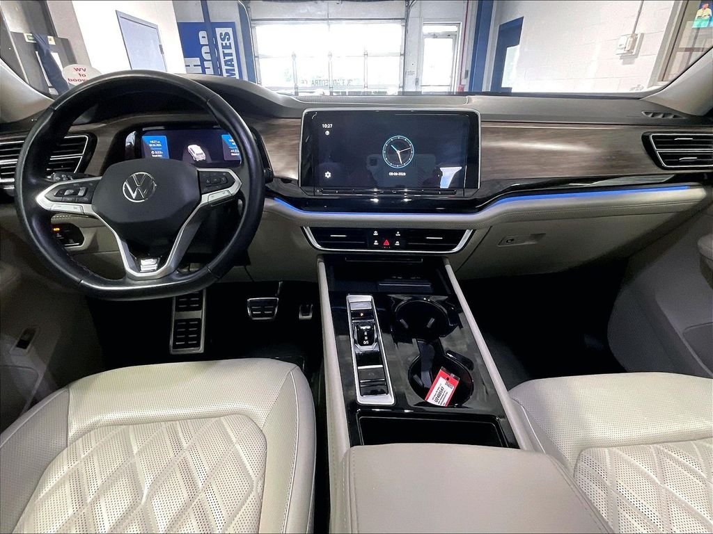 Used 2024 Black Volkswagen 2.0T SEL Premium R-Line image 22