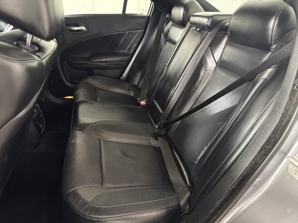 2016 Dodge Charger SXT - Photo 12