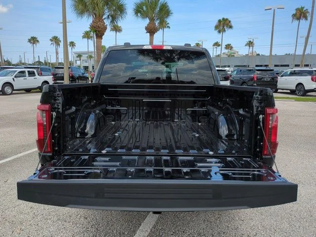 New 2026 Agate Black Metallic Ford XLT image 13
