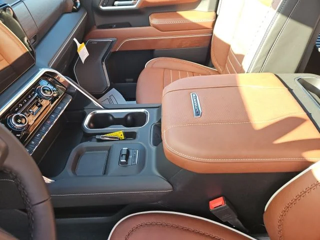 2026 GMC Sierra 3500HD Denali Ultimate - Photo 32