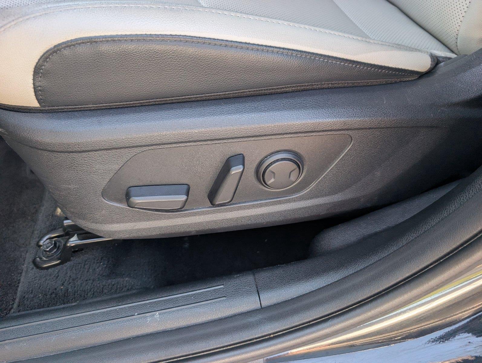 Used 2023 Ebony Black Kia EX image 13