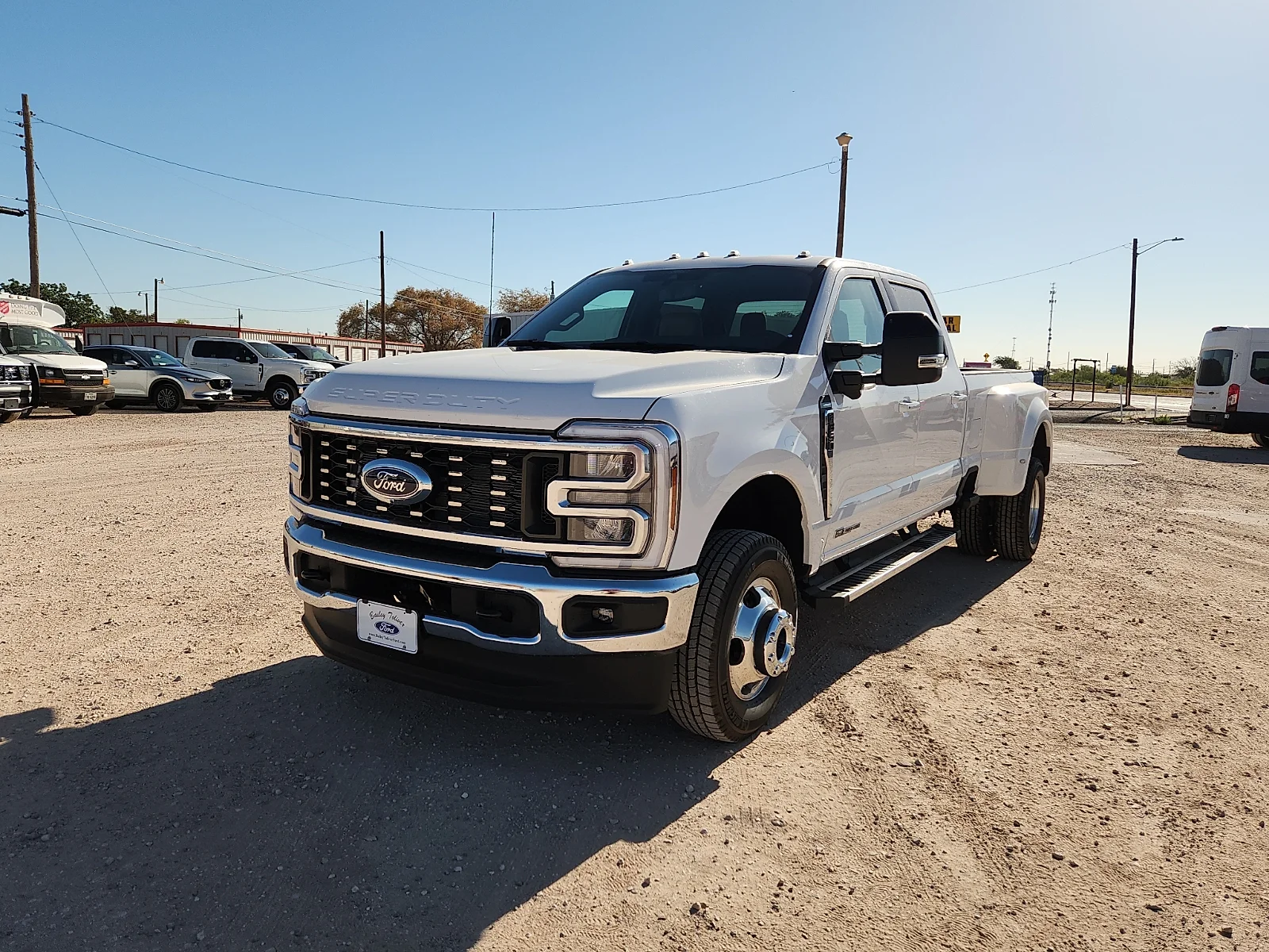 New 2026 Oxford White Ford Lariat image 3