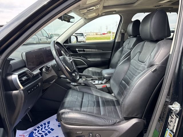 Used 2023 Black Kia SX-Prestige image 12