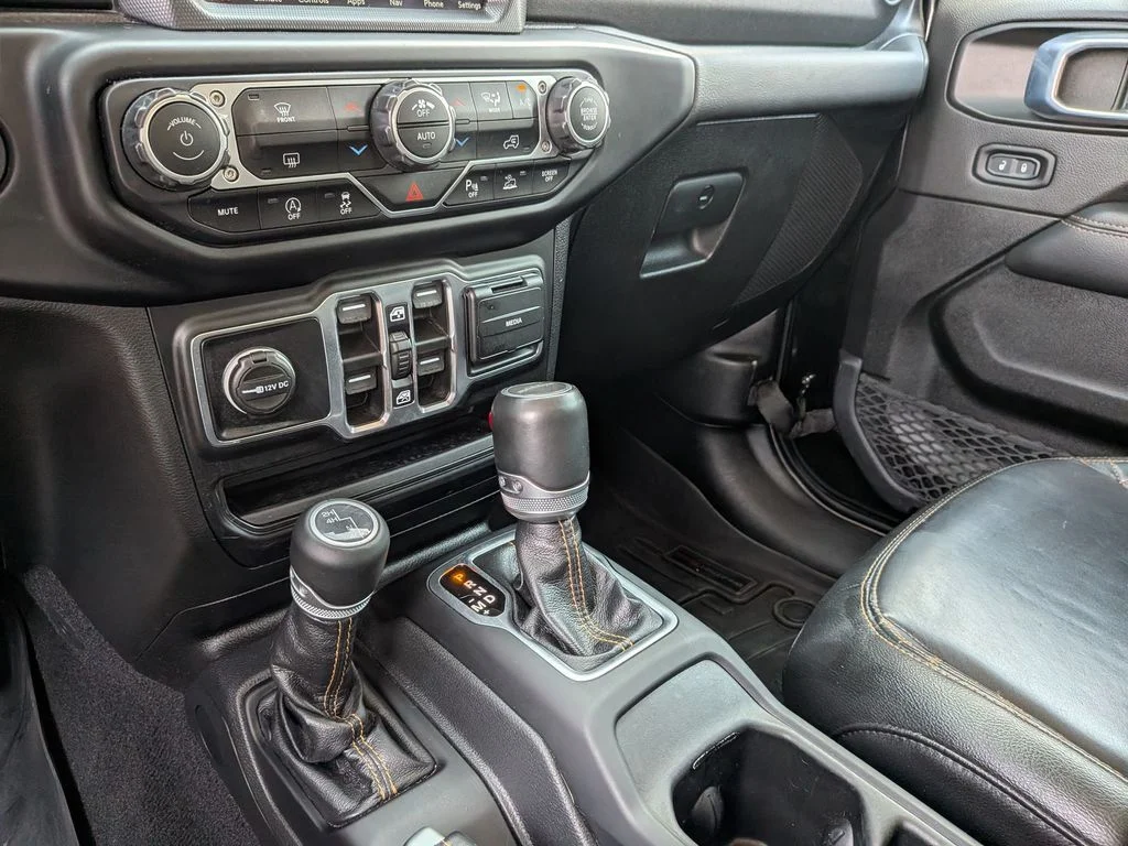 Used 2021 Black Jeep Overland image 21