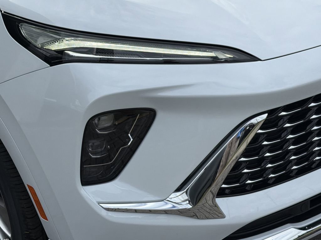 New 2026 Iridescent White Tricoat Buick Avenir image 8
