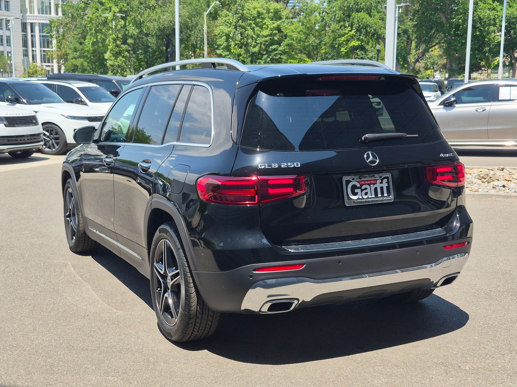 New 2026 Night Black Mercedes-Benz GLB 250 image 5