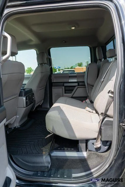 Used 2017 Black Ford XLT image 10