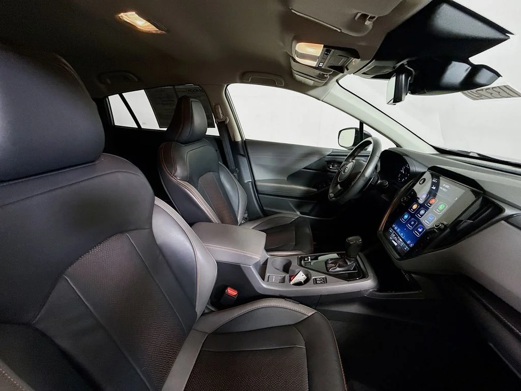 Used 2024 Ice Silver Metallic Subaru Limited image 24
