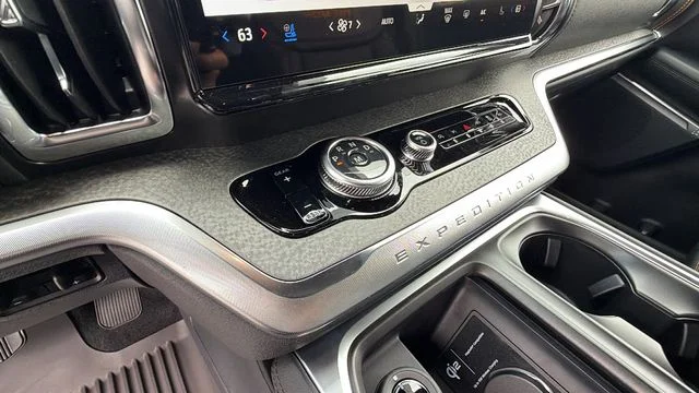 New 2027 Star White Metallic Tri-Coat Ford Tremor® image 61