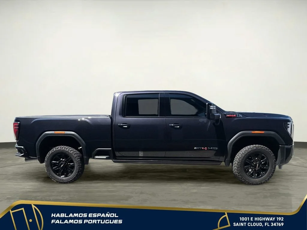 Used 2025 Titanium Rush Metallic GMC AT4 image 7