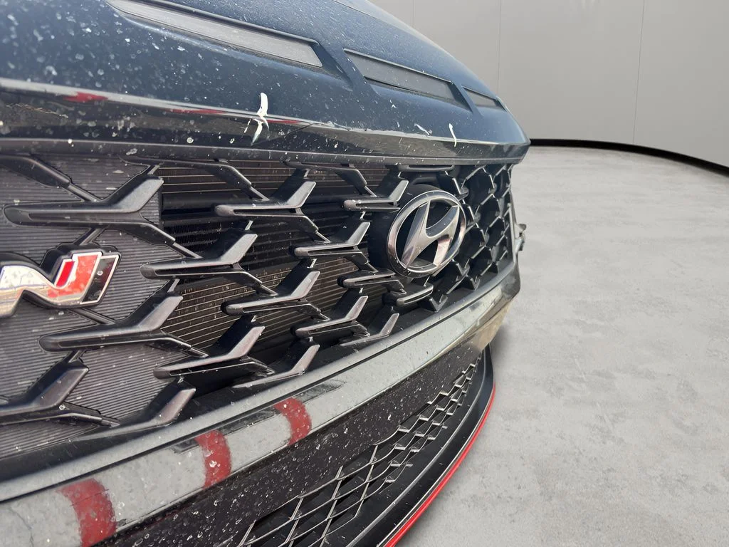Used 2022 Ultra Black Hyundai Base image 8