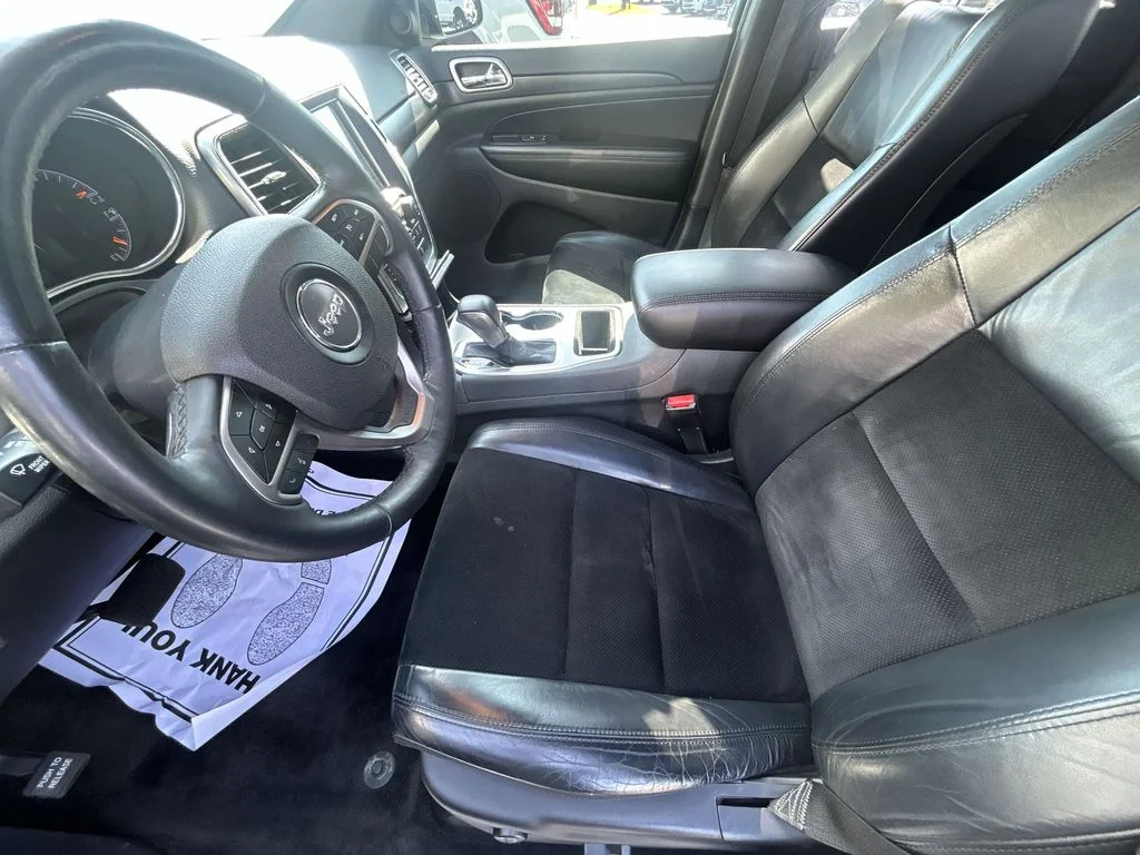 Used 2018 White Jeep Altitude image 10