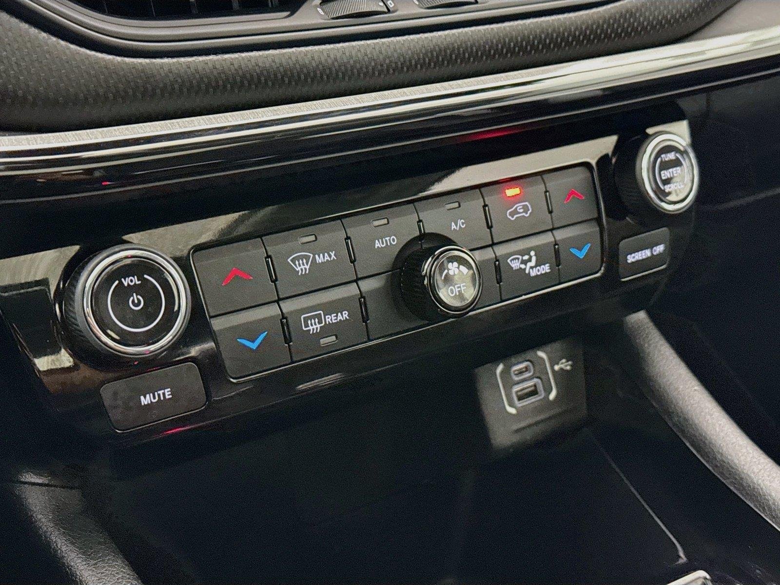 Used 2022 Bright White Clearcoat Jeep Trailhawk image 25