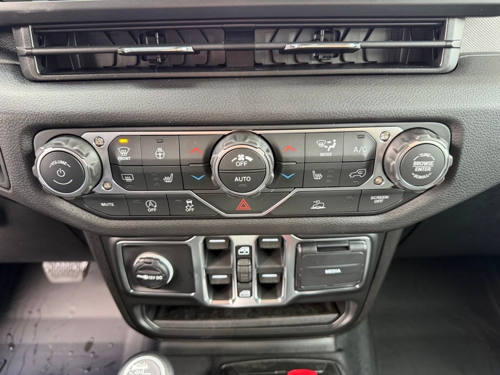 New 2026 Anvil Clearcoat Jeep Sport S image 22