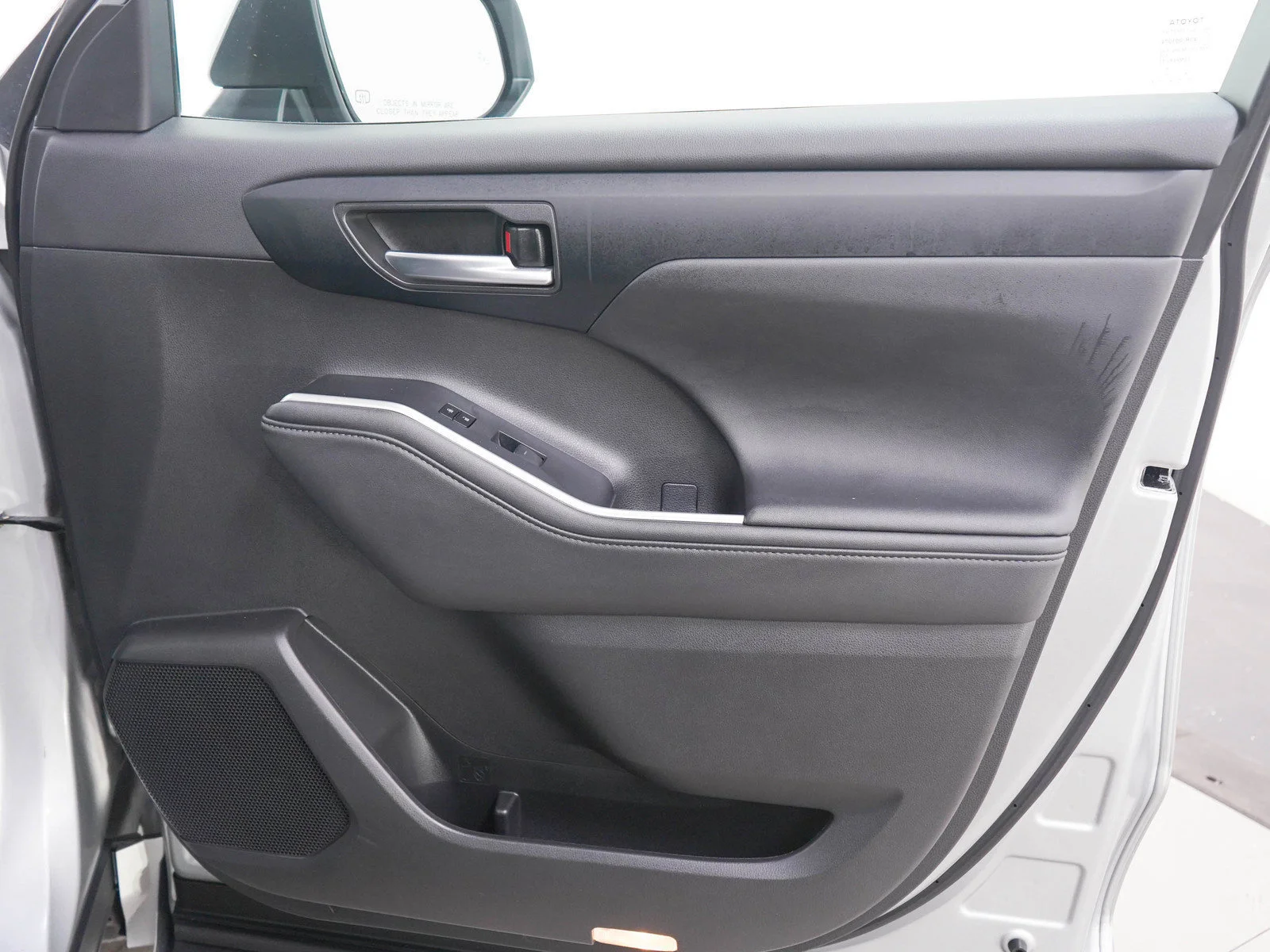 Used 2024 Silver Toyota XLE AWD (Natl) image 12