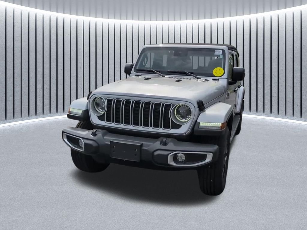Used 2024 Silver Jeep Sahara image 15