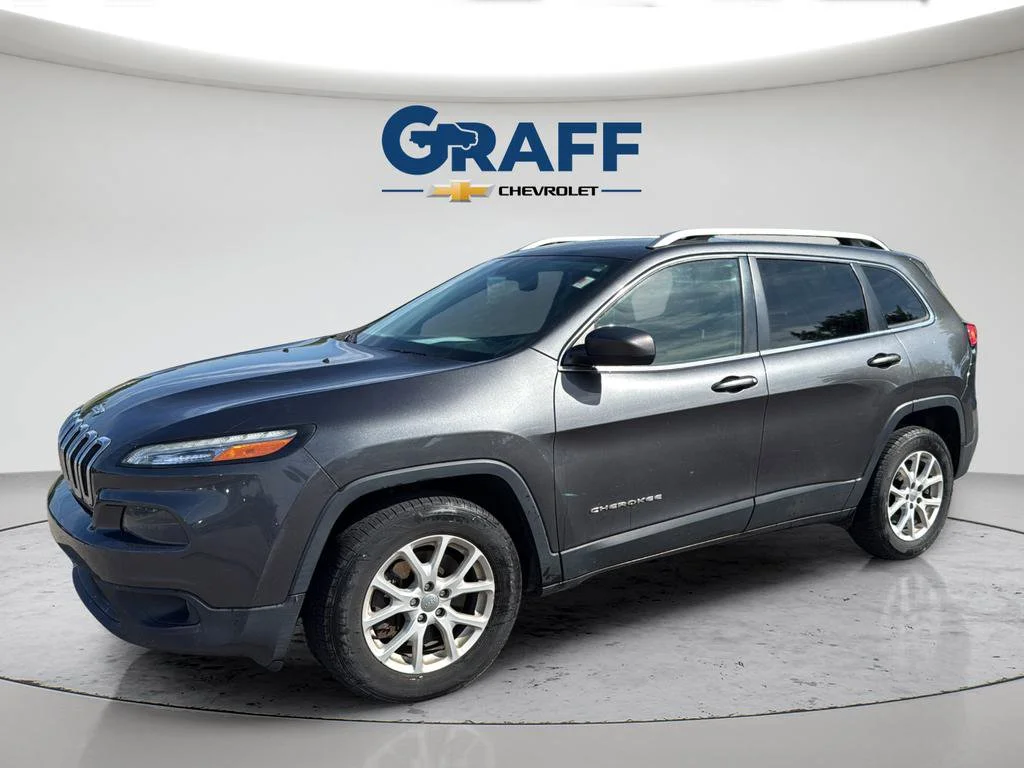 Used 2016 Jeep Cherokee Latitude with VIN 1C4PJMCSXGW260879 for sale in Burns Harbor, IN