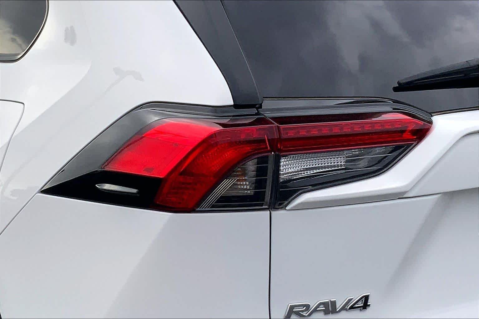 Used 2023 Ice Cap Toyota XLE image 29