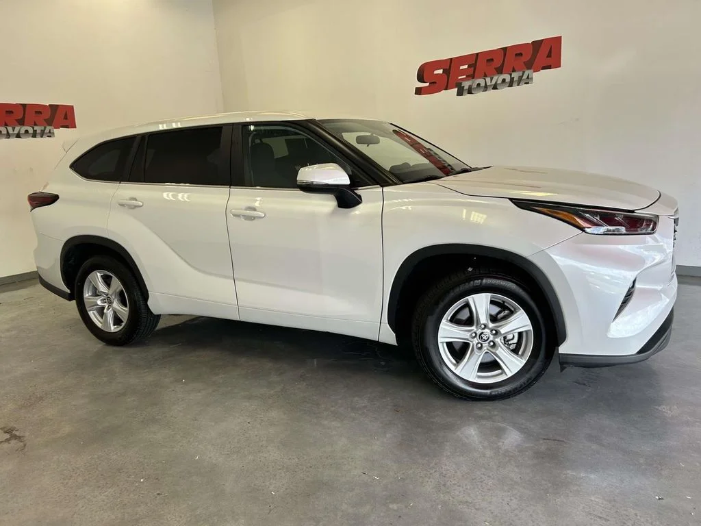 Used 2025 Beige Toyota LE image 2