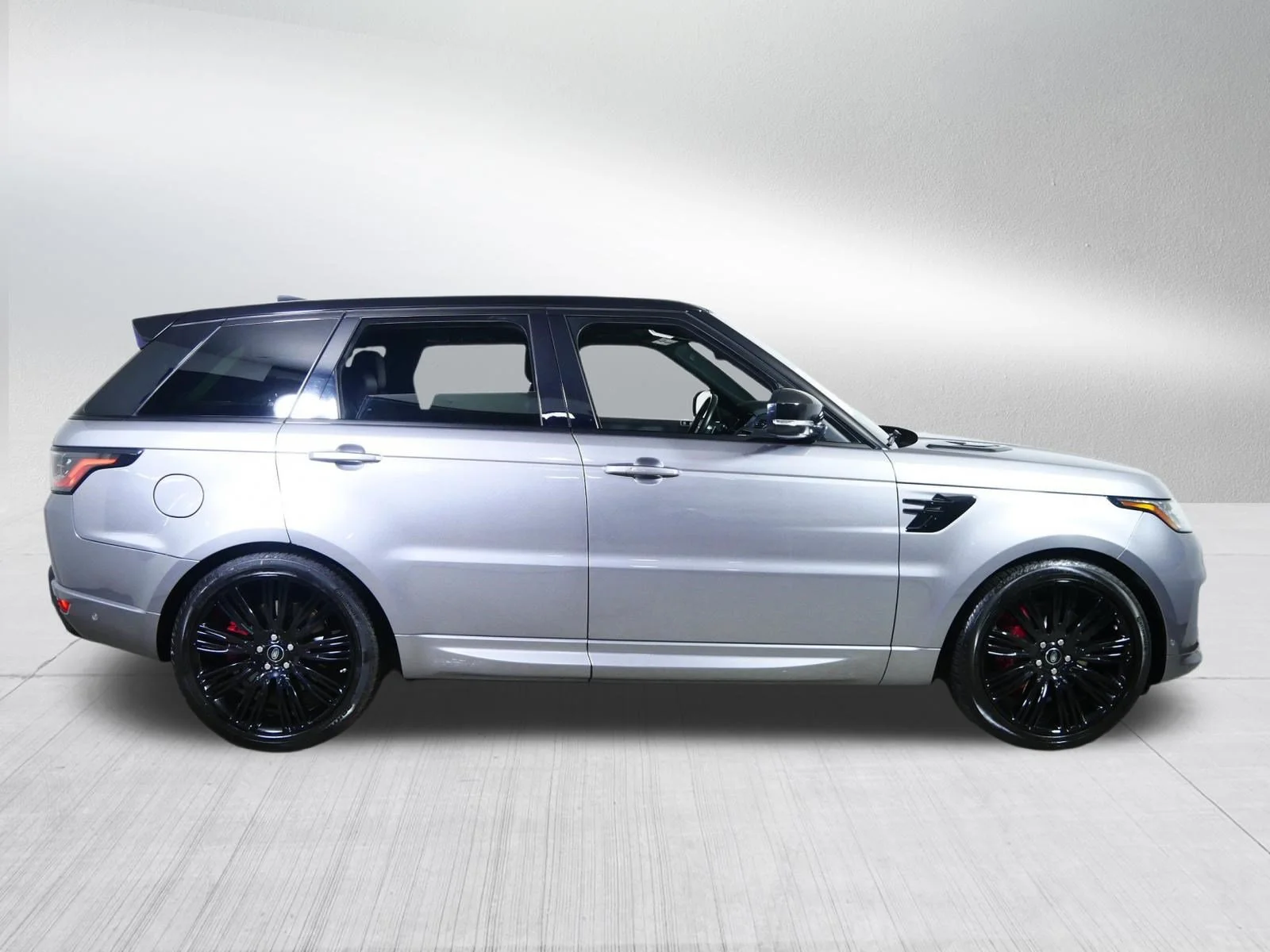 Used 2021 Eiger Grey Metallic Land Rover HSE Dynamic image 8