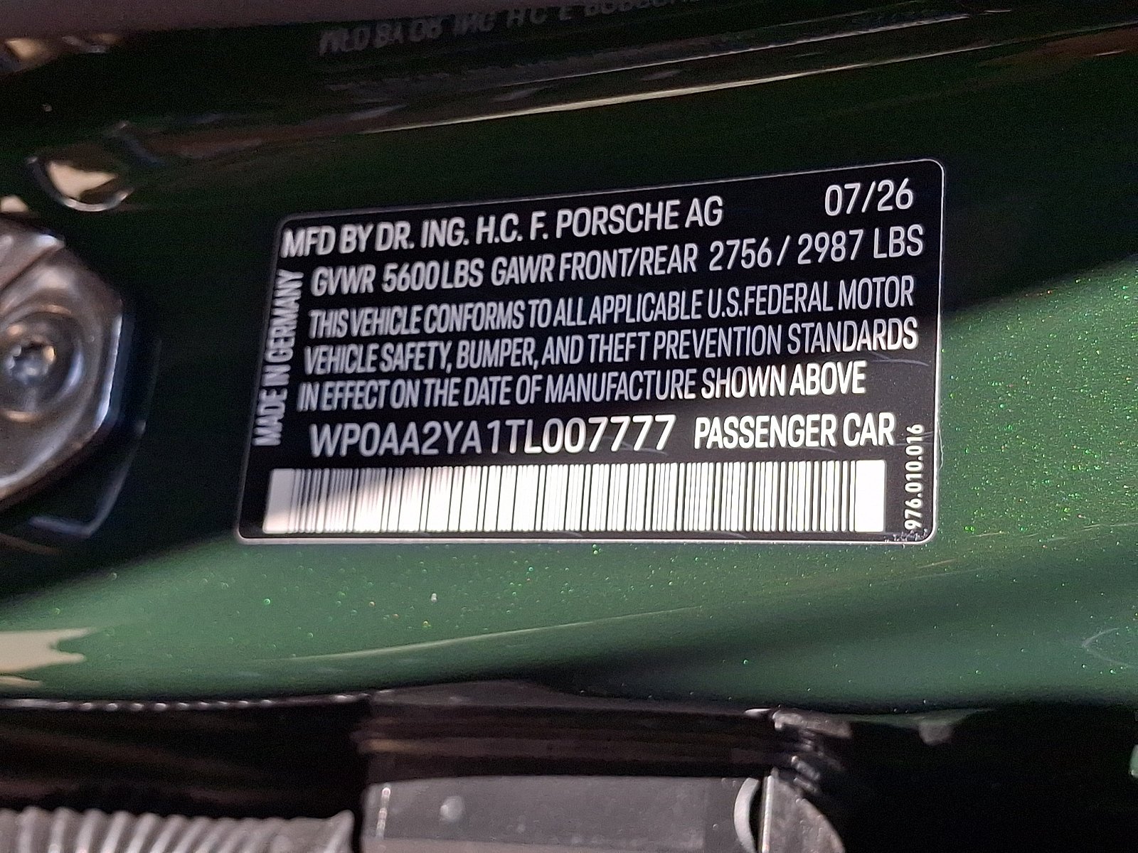 New 2026 Oak Green Metallic Neo Porsche 4 image 25