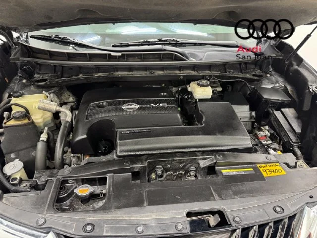 Used 2015 Gray Nissan SL image 4