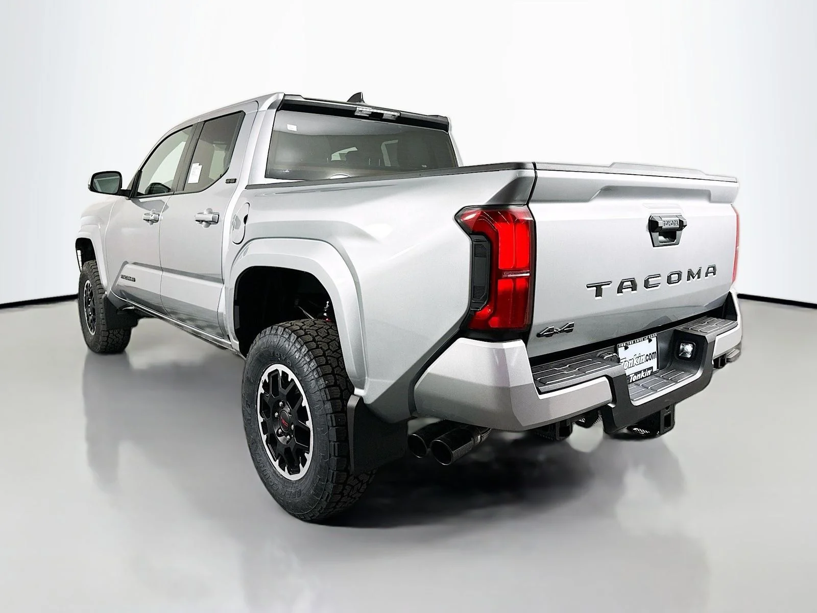 New 2025 Celestial Silver Metallic Toyota  SR5 image 5
